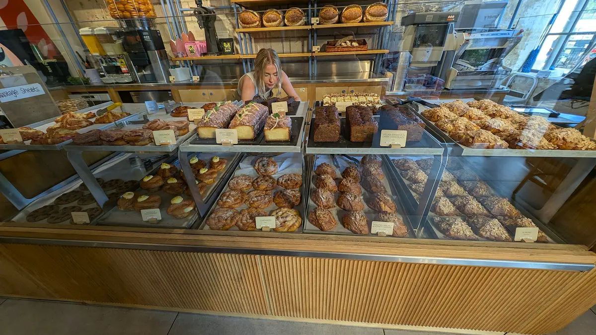 Aulds – bakery in Greenock town centre